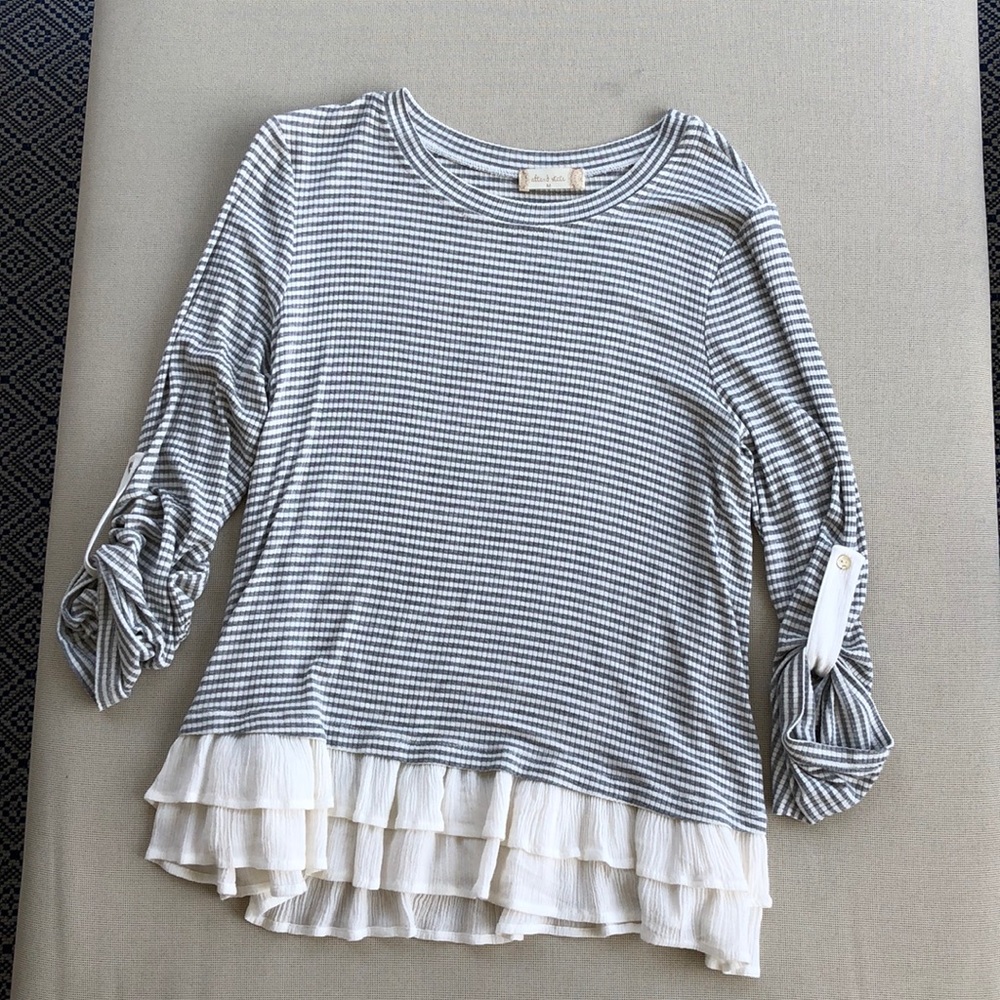 Striped, Ruffled, Mid-sleeve
